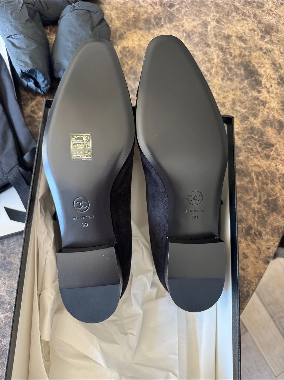 Chanel 24k black suede patent cap toe ballet ballerina Mary Jane flats sz 39